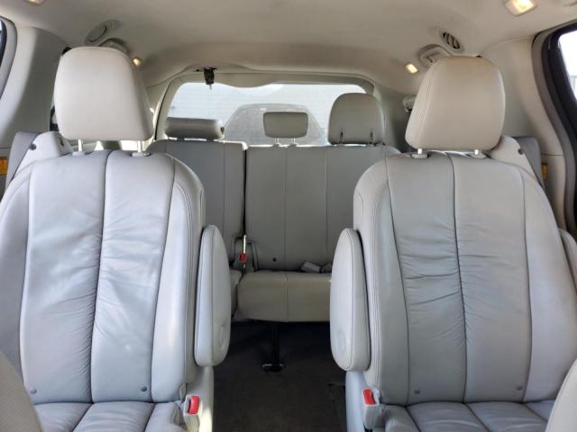 5TDDK3DC7BS012731 - 2011 TOYOTA SIENNA XLE Silber Foto 10
