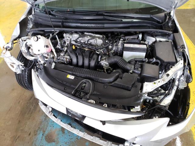 5YFEPMAE7MP241438 - 2021 TOYOTA COROLLA LE SILVER photo 11