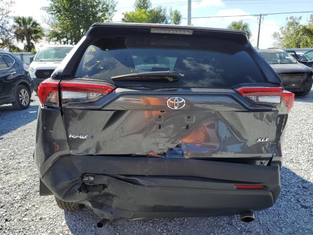 2T3W1RFVXKC032615 - 2019 TOYOTA RAV4 XLE Сұр фото 6