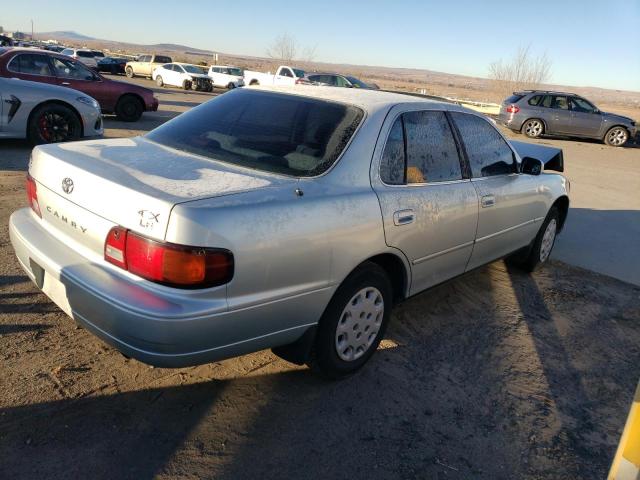 JT2SK12E3S0333130 - 1995 TOYOTA CAMRY LE SILVER photo 3