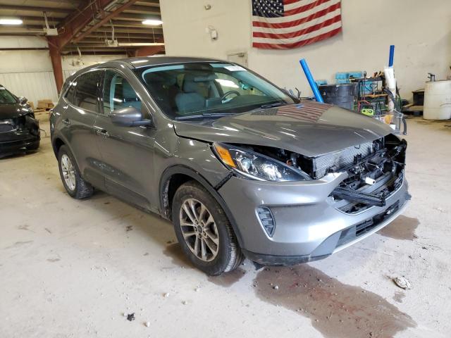 1FMCU9G60MUA14376 - 2021 FORD ESCAPE SE GRAY photo 4