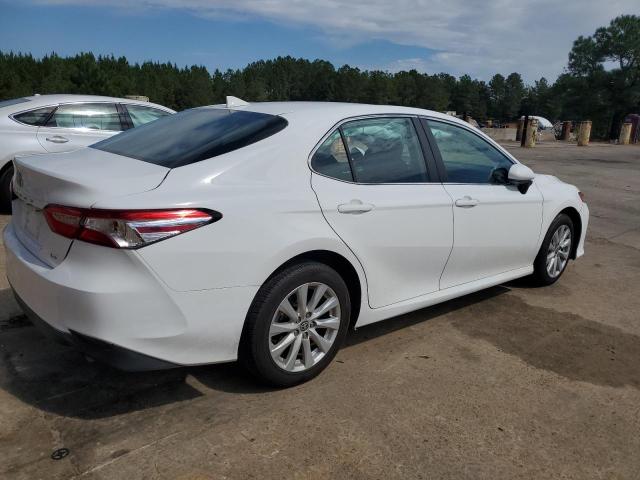 4T1C11AK6LU360494 - 2020 TOYOTA CAMRY LE WHITE photo 3
