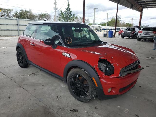 WMWMF3C59ATZ67258 - 2010 MINI COOPER RED photo 4