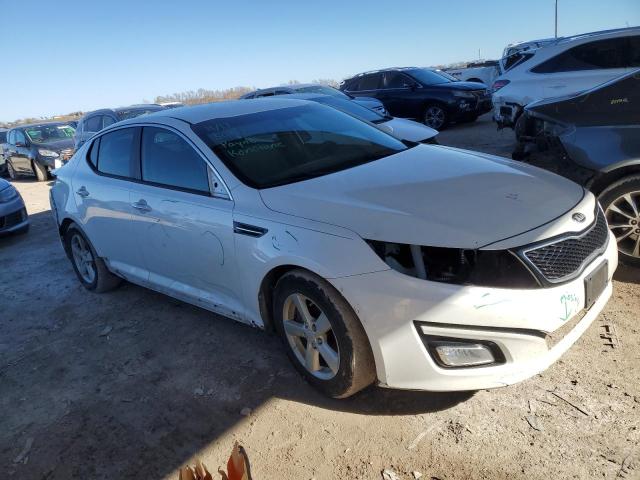 KNAGM4A71F5550497 - 2015 KIA OPTIMA LX WHITE photo 4