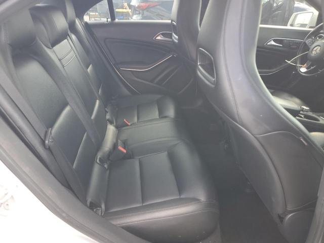 WDDSJ4GB5FN186818 - 2015 MERCEDES-BENZ CLA 250 4MATIC WHITE photo 10