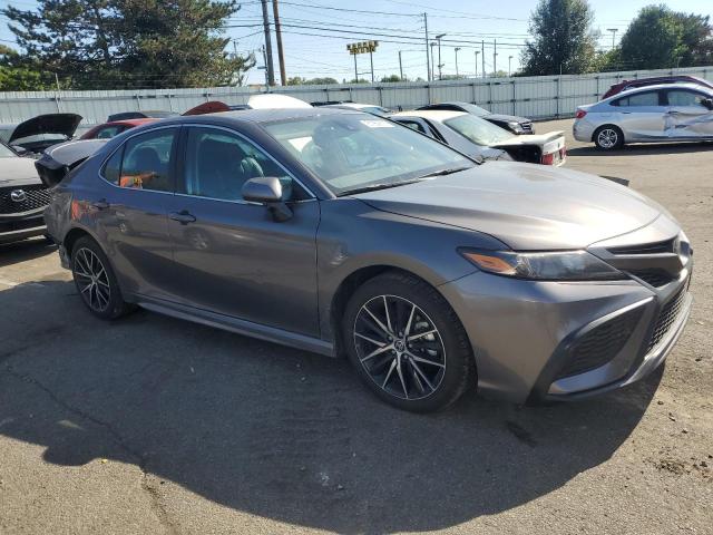 4T1G11AK6RU895643 - 2024 TOYOTA CAMRY SE NIGHT SHADE GRAY photo 4