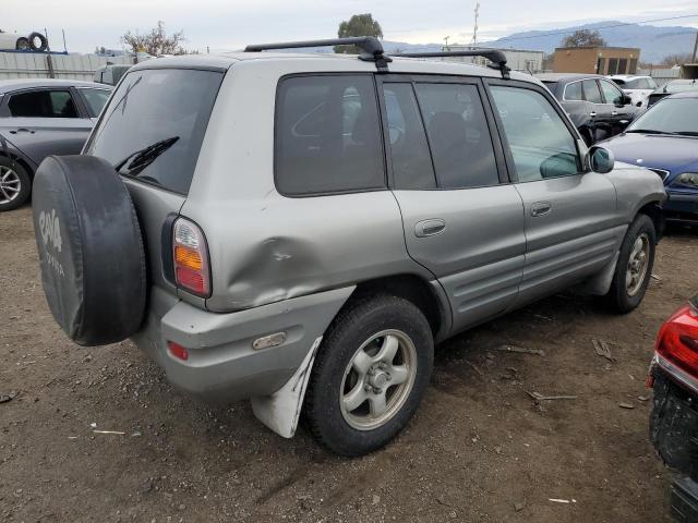 JT3GP10V5Y7065526 - 2000 TOYOTA RAV4 SILVER photo 3