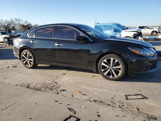 1N4AL3AP3HN306767 - 2017 NISSAN ALTIMA 2.5 BLACK photo 4