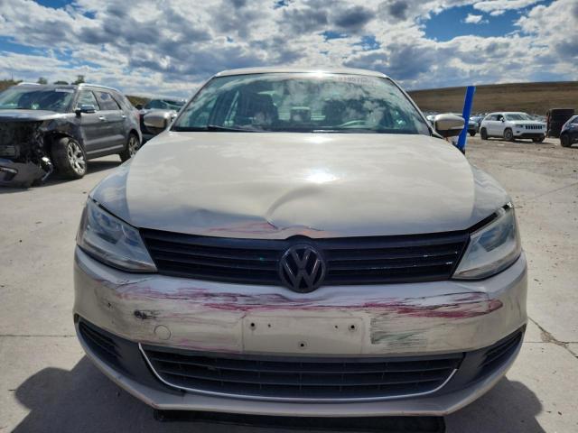 3VWDP7AJ5DM218464 - 2013 VOLKSWAGEN JETTA SE ოქროსფერი ფოტო 5