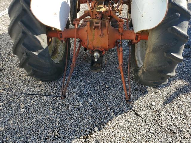 NAA70008 - 1954 FORD TRACTOR WHITE photo 6