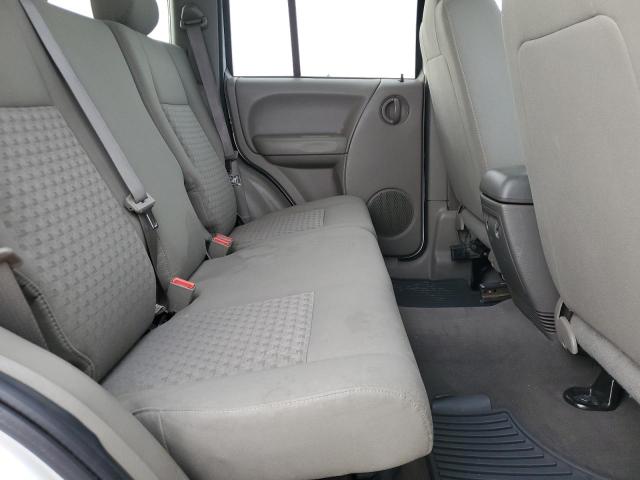 1J4GL48K77W694139 - 2007 JEEP LIBERTY SPORT WHITE photo 11