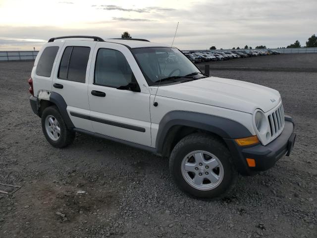 1J4GL48K77W694139 - 2007 JEEP LIBERTY SPORT WHITE photo 4