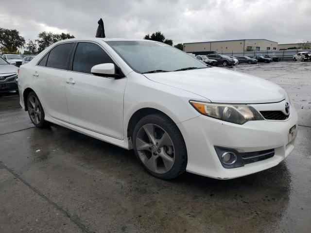 4T1BF1FK0CU621950 - 2012 TOYOTA CAMRY BASE 白色 照片 4