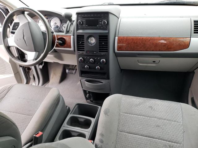 2A8HR54P28R687277 - 2008 CHRYSLER TOWN & COU TOURING SILVER photo 8