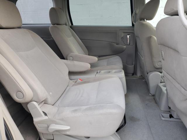 JN8AE2KP9F9125616 - 2015 NISSAN QUEST S SILVER photo 11