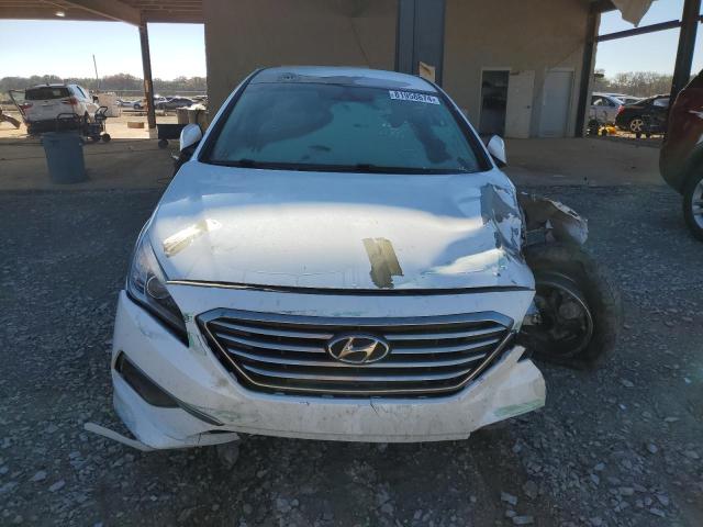 5NPE24AF9HH490768 - 2017 HYUNDAI SONATA SE WHITE photo 5