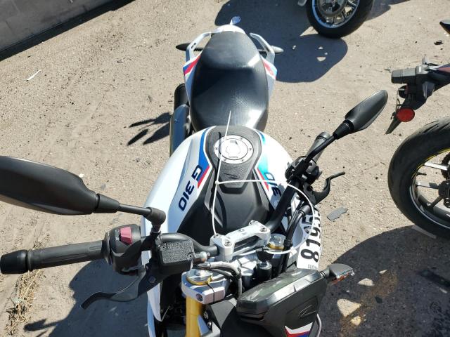 WB30G1100JR856335 - 2018 BMW G310 R WHITE photo 5