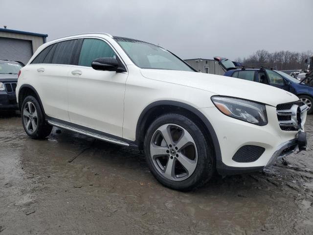 WDC0G4KB7JV035571 - 2018 MERCEDES-BENZ GLC 300 4MATIC WHITE photo 4