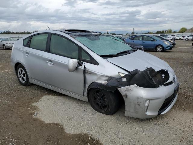 JTDKN3DU5D5691592 - 2013 TOYOTA PRIUS 银色 照片 4