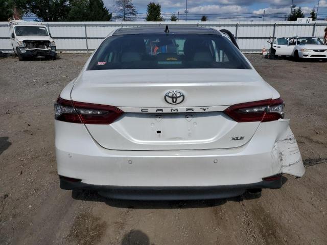 4T1F11AK2PU086178 - 2023 TOYOTA CAMRY XLE WHITE photo 6