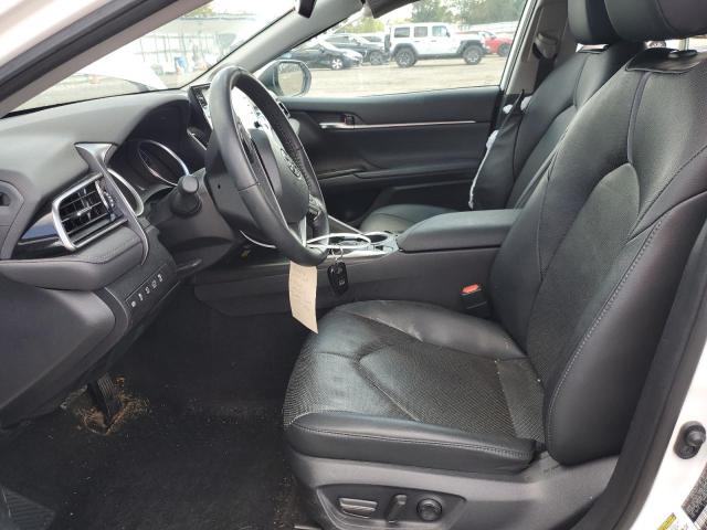 4T1F11AK2PU086178 - 2023 TOYOTA CAMRY XLE WHITE photo 7