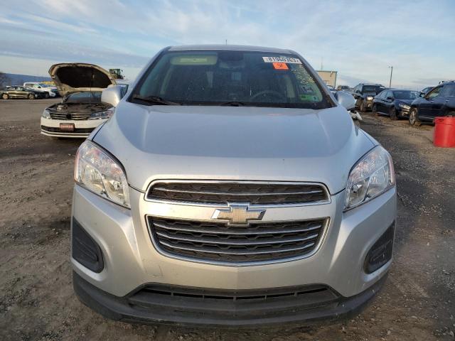 KL7CJNSB4GB759817 - 2016 CHEVROLET TRAX LS SILVER photo 5