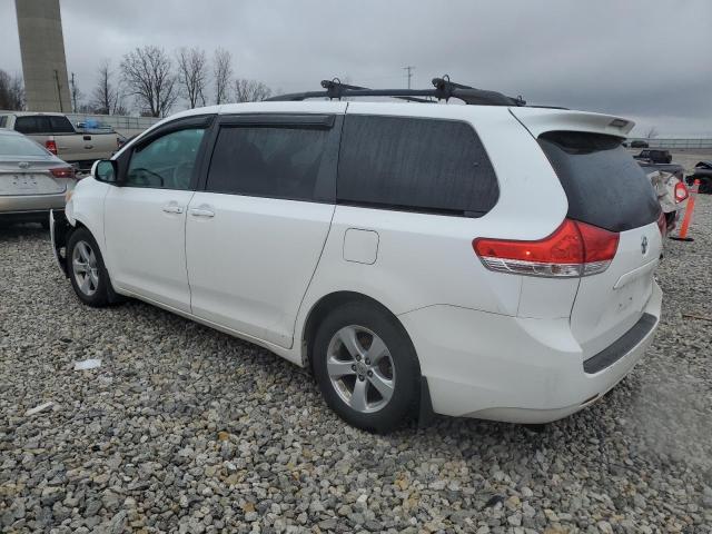 5TDKK3DC0CS191381 - 2012 TOYOTA SIENNA LE WHITE photo 2