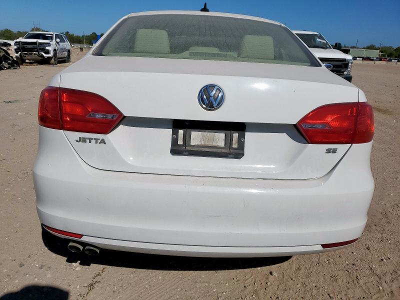 3VWD07AJ9EM437806 - 2014 VOLKSWAGEN JETTA SE WHITE photo 6