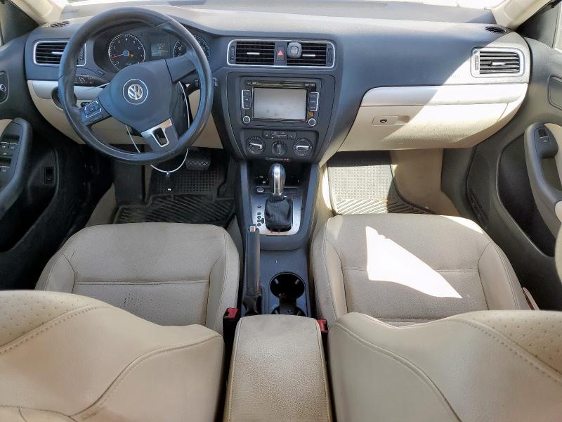 3VWD07AJ9EM437806 - 2014 VOLKSWAGEN JETTA SE WHITE photo 8