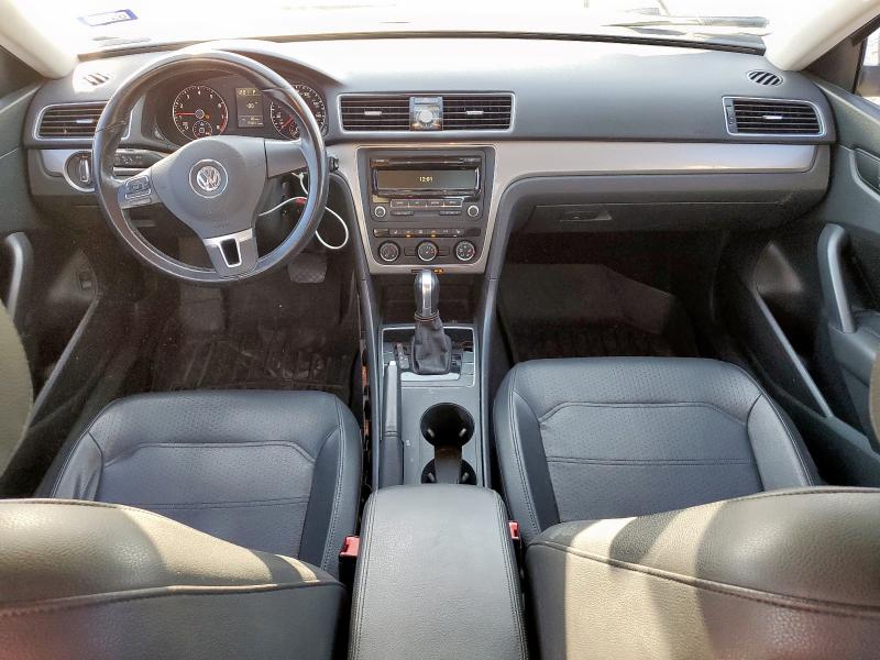 1VWAT7A32FC075607 - 2015 VOLKSWAGEN PASSAT S Күміс фото 8