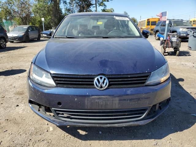 3VWD17AJ8EM409444 - 2014 VOLKSWAGEN JETTA SE BLUE photo 5