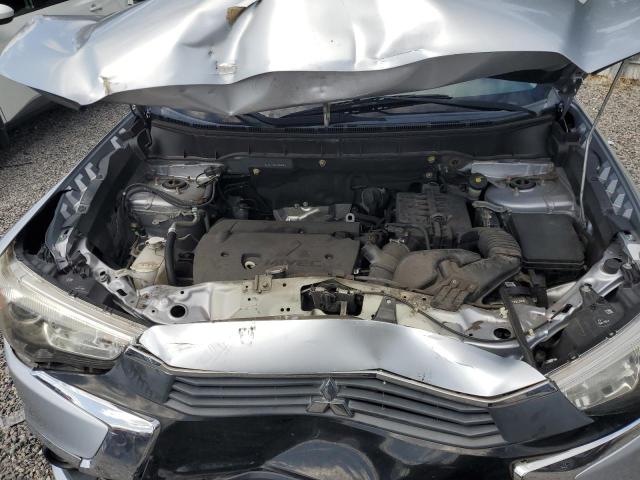 JA4AP3AU1HZ032234 - 2017 MITSUBISHI OUTLANDER SPORT ES Серебристый фото 12