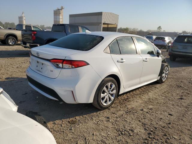 JTDEPRAE7LJ048660 - 2020 TOYOTA COROLLA LE WHITE photo 3