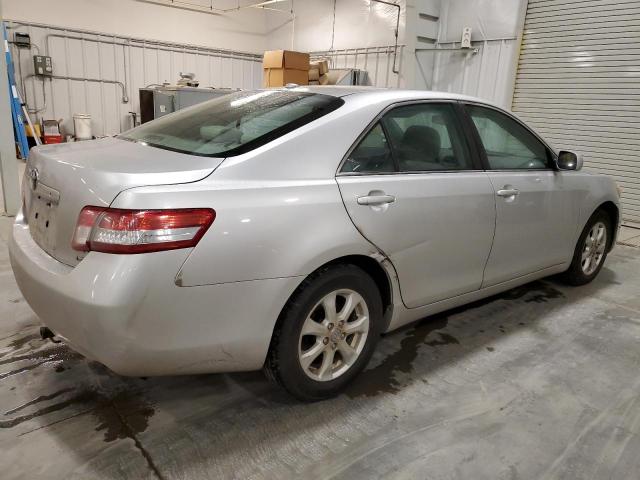 4T4BF3EK8BR103957 - 2011 TOYOTA CAMRY BASE SILVER photo 3