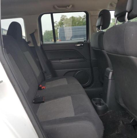 1C4NJPBB7CD507565 - 2012 JEEP PATRIOT SPORT WHITE photo 11