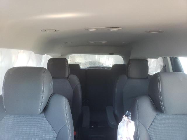 1GNKRGKD7HJ354568 - 2017 CHEVROLET TRAVERSE LT ვერცხლისფერი ფოტო 10