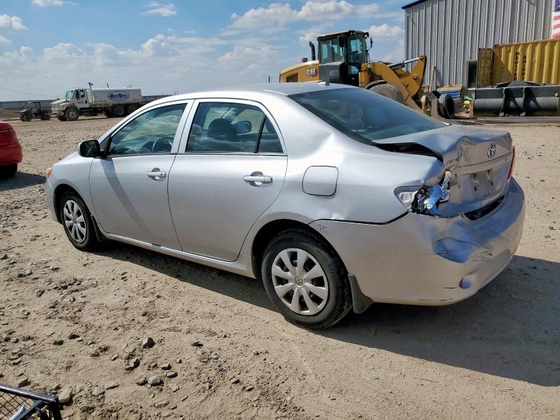 1NXBU4EE8AZ308502 - 2010 TOYOTA COROLLA BASE Сріблястий фото 2