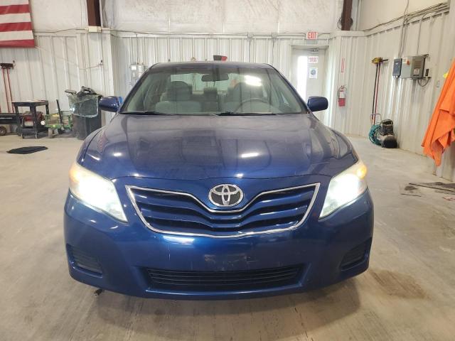 4T4BF3EK2BR160557 - 2011 TOYOTA CAMRY BASE BLUE photo 5