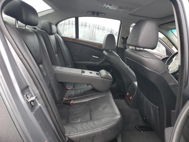 WBANV13518CZ56762 - 2008 BMW 528 XI GRAY photo 10