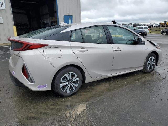 JTDKARFP3K3109942 - 2019 TOYOTA PRIUS PRIM SILVER photo 3