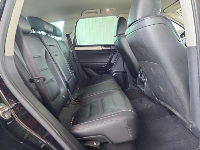 WVGEF9BP2CD007172 - 2012 VOLKSWAGEN TOUAREG V6 Schwarz Foto 11