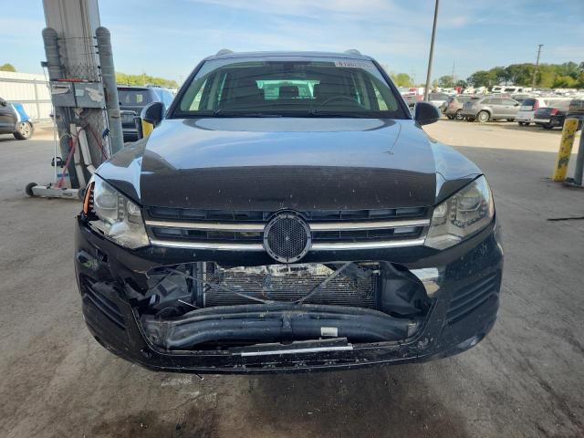 WVGEF9BP2CD007172 - 2012 VOLKSWAGEN TOUAREG V6 Schwarz Foto 5