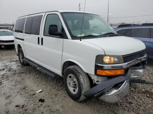 1GAZGYFG6D1146756 - 2013 CHEVROLET EXPRESS G3 LT WHITE photo 4