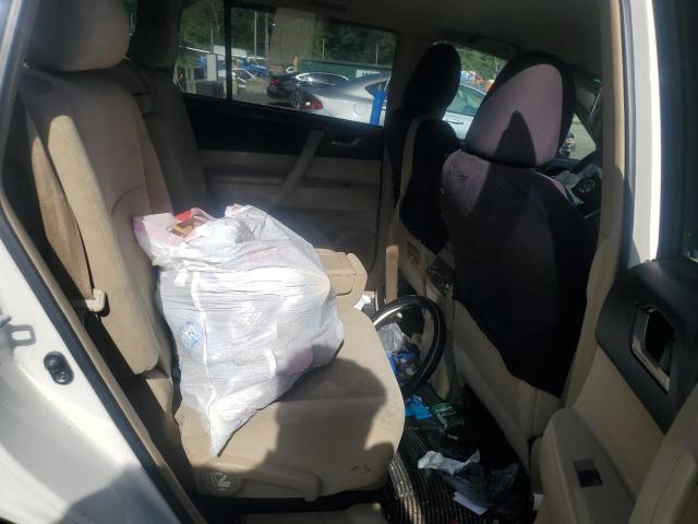 5TDZA3EH6CS028410 - 2012 TOYOTA HIGHLANDER BASE Blanco foto 11