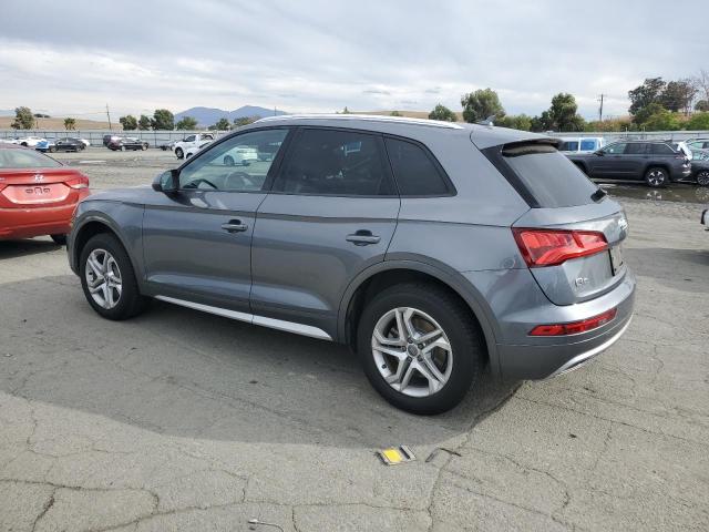 WA1ANAFY1J2123864 - 2018 AUDI Q5 PREMIUM GRAY photo 2