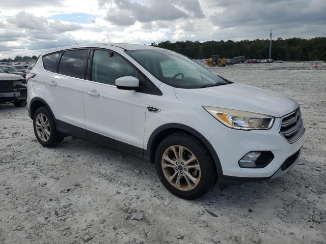 1FMCU0GD7HUD94526 - 2017 FORD ESCAPE SE Biały zdjęcie 4