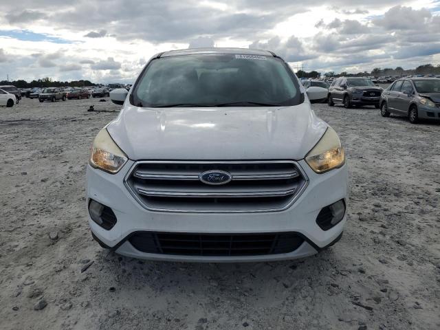 1FMCU0GD7HUD94526 - 2017 FORD ESCAPE SE Biały zdjęcie 5