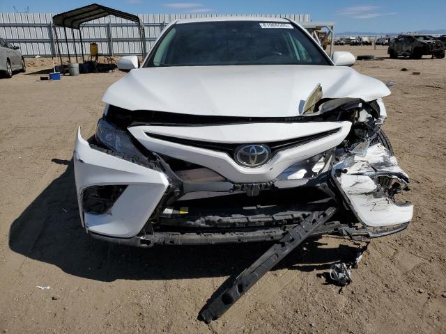4T1B11HK1KU751052 - 2019 TOYOTA CAMRY L WHITE photo 5