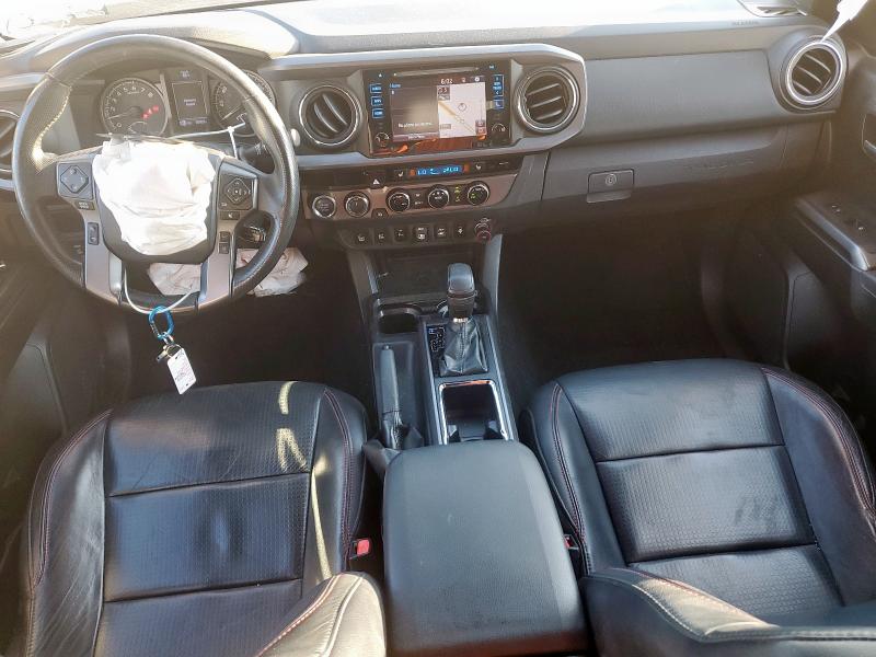 5TFCZ5AN0JX156137 - 2018 TOYOTA TACOMA DOUBLE CAB BLACK photo 8