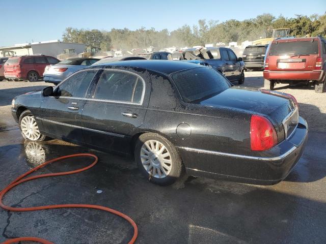 1LNHM81W04Y619127 - 2004 LINCOLN TOWN CAR EXECUTIVE Чорний фото 2
